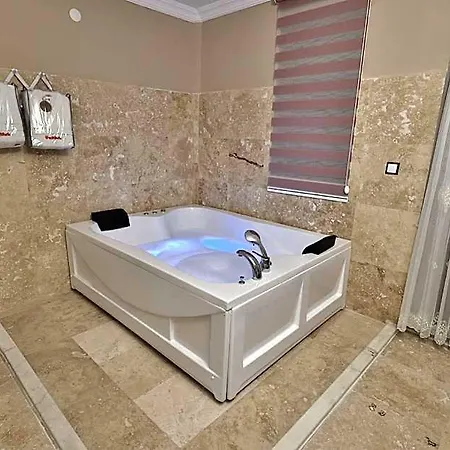 Hotel Yellow Stone House